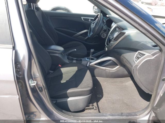 KMHTC6AD9GU275017 Hyundai Veloster