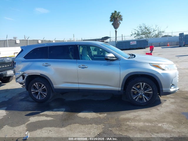 5TDZZRFH1KS347352 Toyota Highlander Le