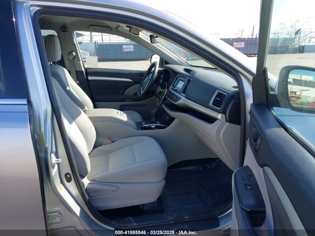 5TDZZRFH1KS347352 Toyota Highlander Le
