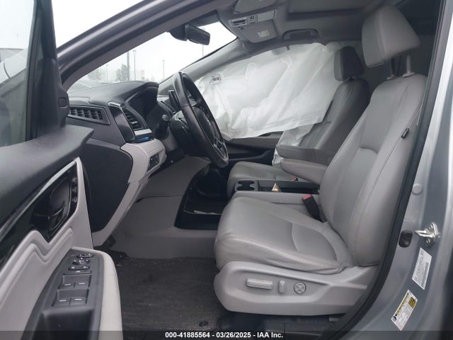 5FNRL6H88MB000217 Honda Odyssey Touring