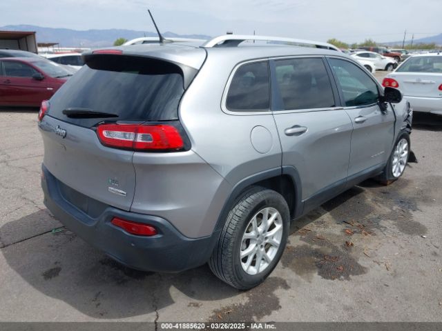 1C4PJLCB8GW190809 Jeep Cherokee Latitude
