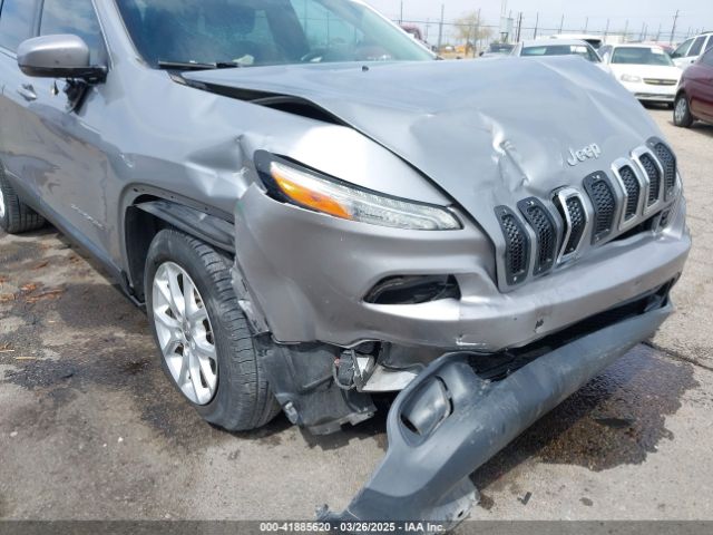1C4PJLCB8GW190809 Jeep Cherokee Latitude