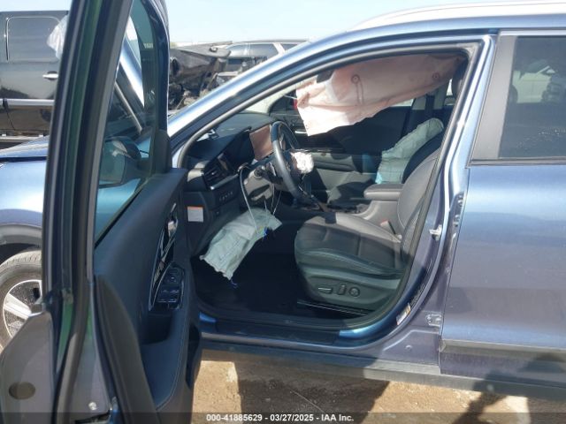 KNDCE3LC3N5498243 KIA Niro Ex Premium