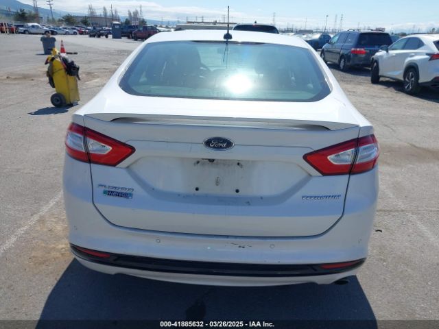 3FA6P0SU5ER317355 Ford Fusion Energi Titanium