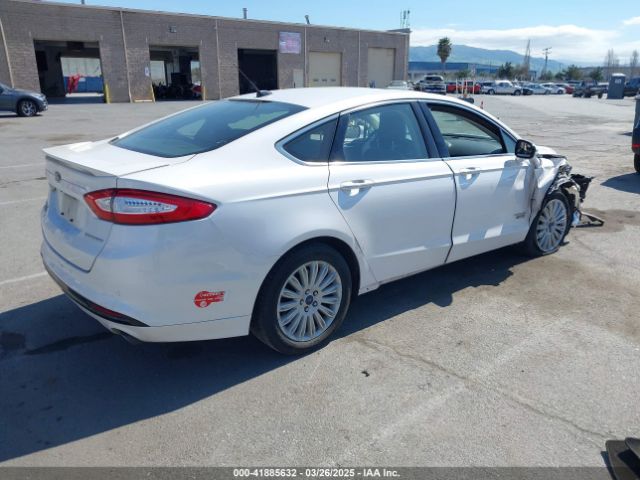 3FA6P0SU5ER317355 Ford Fusion Energi Titanium