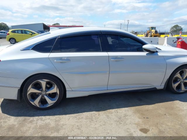 1HGCV2F97JA035261 Honda Accord Touring 2.0t