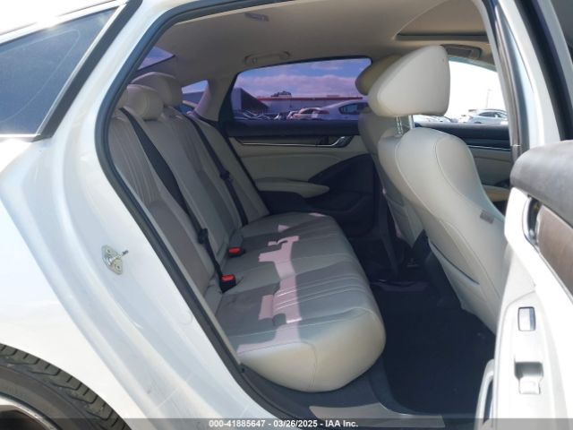 1HGCV2F97JA035261 Honda Accord Touring 2.0t