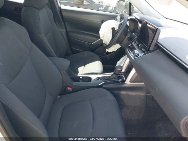 7MUCAAAG1RV084549 Toyota Corolla Cross Le
