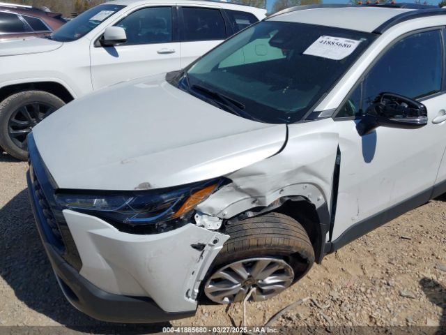 7MUCAAAG1RV084549 Toyota Corolla Cross Le