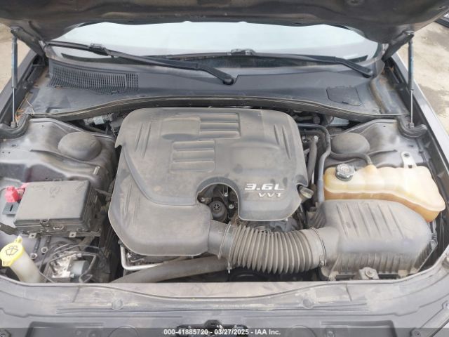 2C3CCABGXKH708182 Chrysler 300 300s