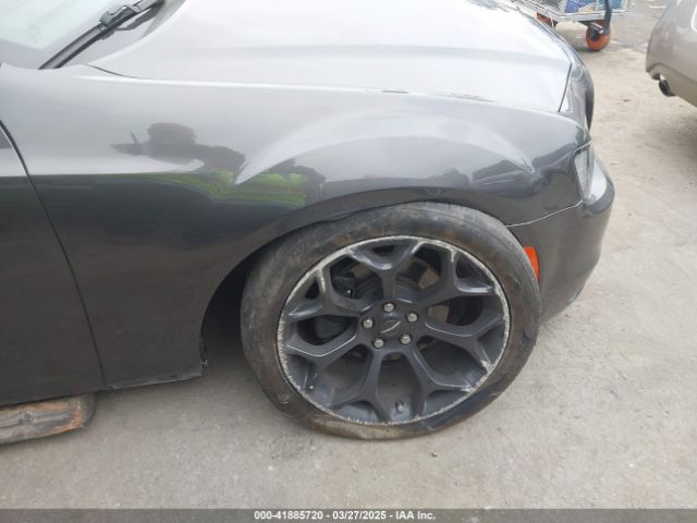 2C3CCABGXKH708182 Chrysler 300 300s