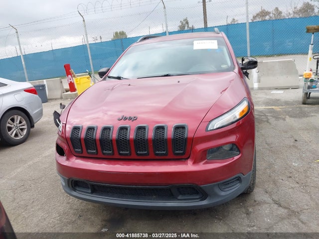 1C4PJMAB8HW569111 Jeep Cherokee Altitude 4x4