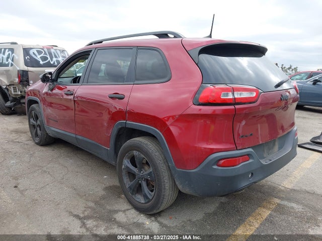 1C4PJMAB8HW569111 Jeep Cherokee Altitude 4x4