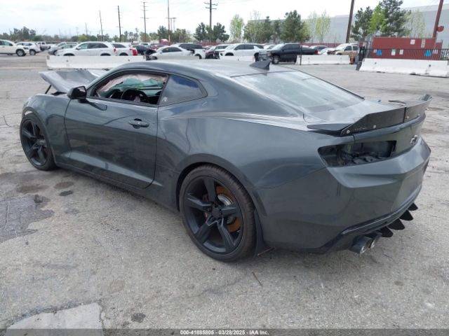 2018 CHEVROLET CAMARO 1G1FF1R73J0141976 Photo 2