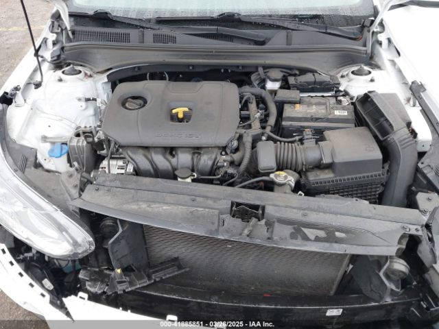 3KPF24AD8ME332309 KIA Forte Lxs