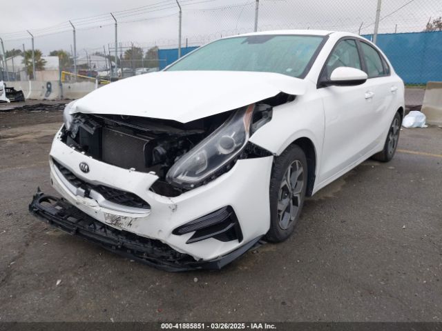 3KPF24AD8ME332309 KIA Forte Lxs