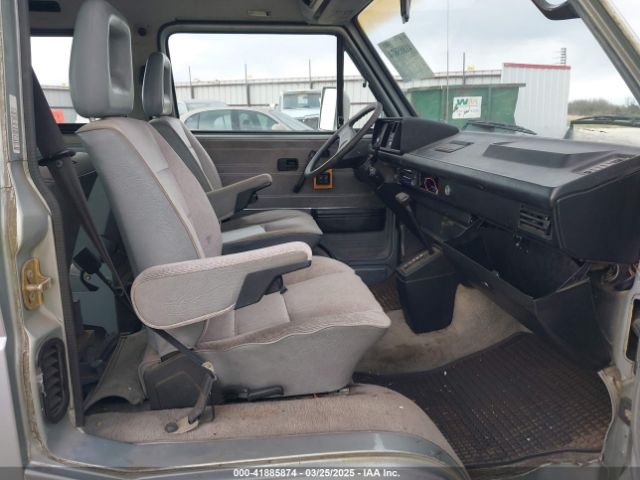 1987 VOLKSWAGEN VANAGON WV2YB0259HH061111 Photo 4