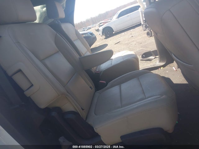 1GNEVHKW8NJ122749 Chevrolet Traverse Awd Lt Leather