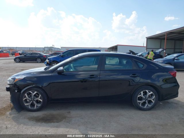 3KPF24AD0ME264216 KIA Forte Lxs