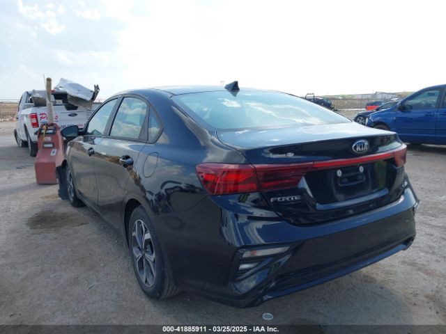3KPF24AD0ME264216 KIA Forte Lxs