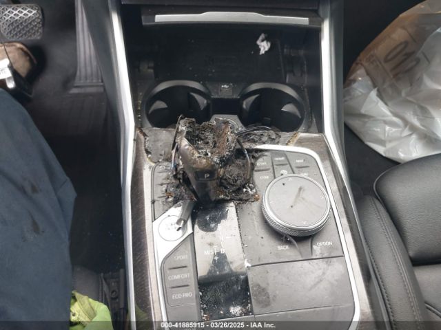 3MW5R1J08L8B15226 BMW 330I
