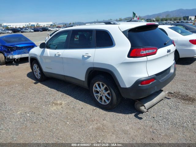 1C4PJLCS5FW584606 Jeep Cherokee Latitude