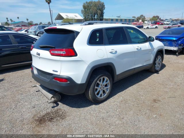 1C4PJLCS5FW584606 Jeep Cherokee Latitude