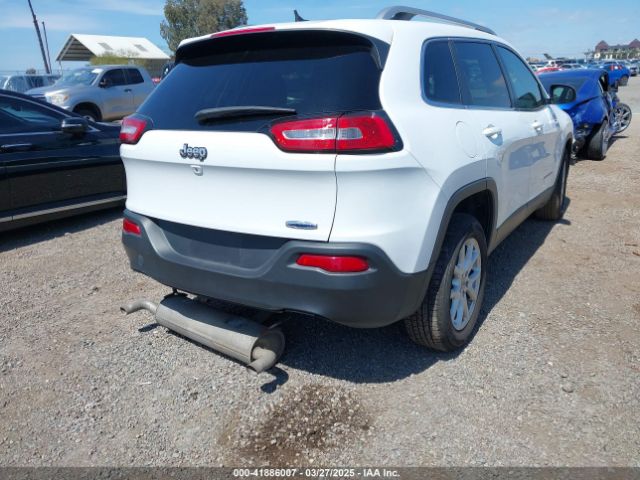 1C4PJLCS5FW584606 Jeep Cherokee Latitude
