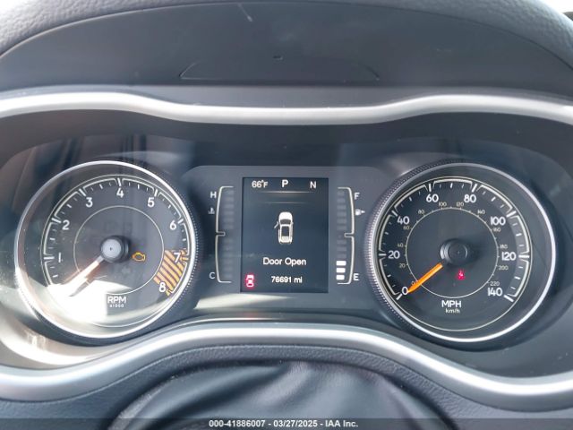 1C4PJLCS5FW584606 Jeep Cherokee Latitude