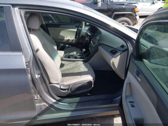 5NPE24AF2KH751116 Hyundai SONATA SE