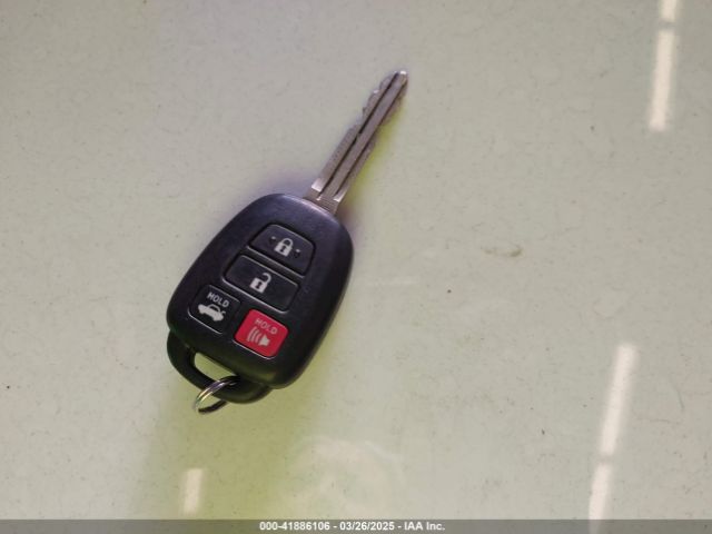 4T1BF1FKXHU677837 Toyota CAMRY XLE