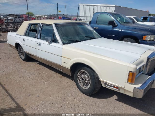 1988 LINCOLN TOWN CAR 1LNBM82F0JY831820