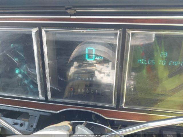 1988 LINCOLN TOWN CAR 1LNBM82F0JY831820 Photo 6
