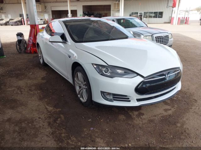 2013 TESLA MODEL S 5YJSA1CG8DFP22036