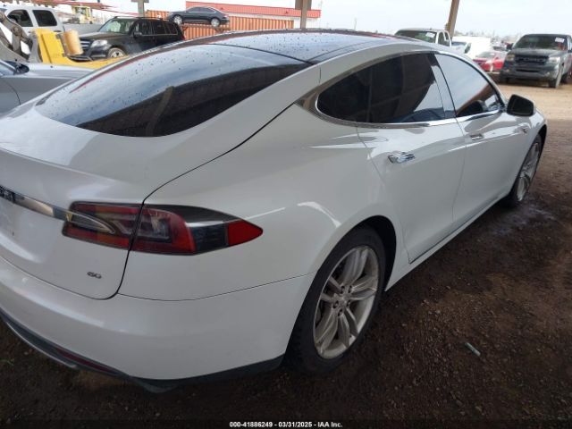 2013 TESLA MODEL S 5YJSA1CG8DFP22036 Photo 3
