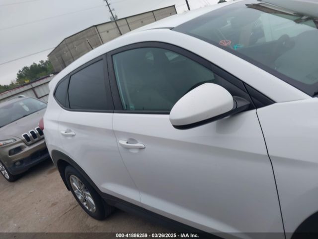 KM8J23A4XGU238521 Hyundai TUCSON SE