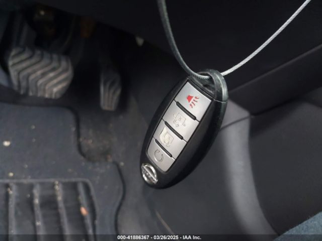 JN8AT2MV0HW260375 Nissan ROGUE SV