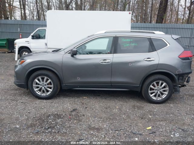 JN8AT2MV0HW260375 Nissan ROGUE SV