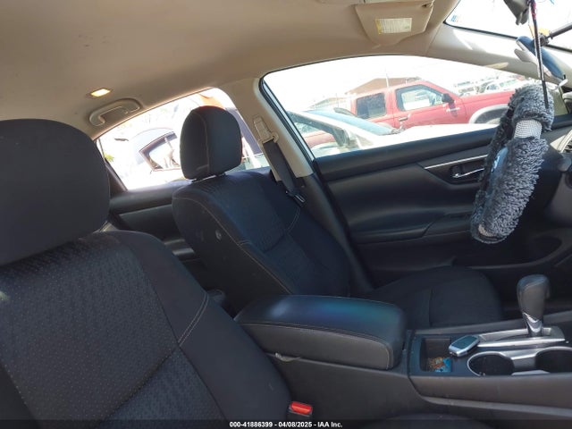 1N4AL3AP0GC249910 Nissan 2016