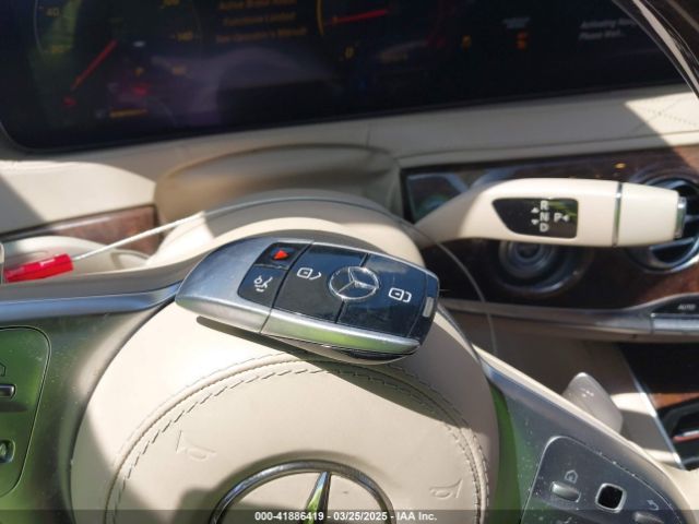 WDDUG8DB1JA369202 Mercedes-Benz S 560