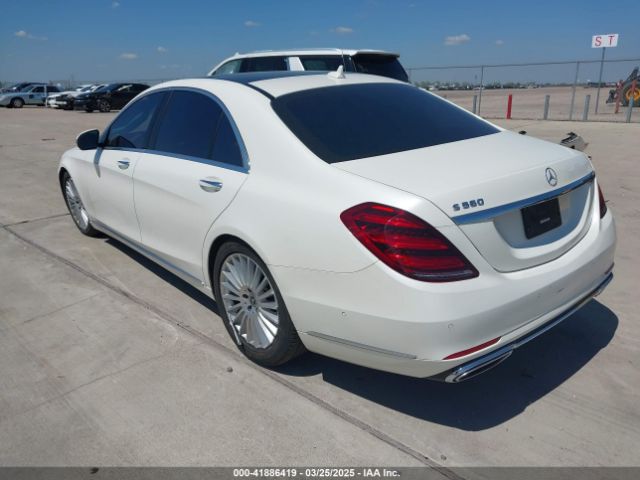 WDDUG8DB1JA369202 Mercedes-Benz S 560