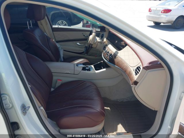 WDDUG8DB1JA369202 Mercedes-Benz S 560