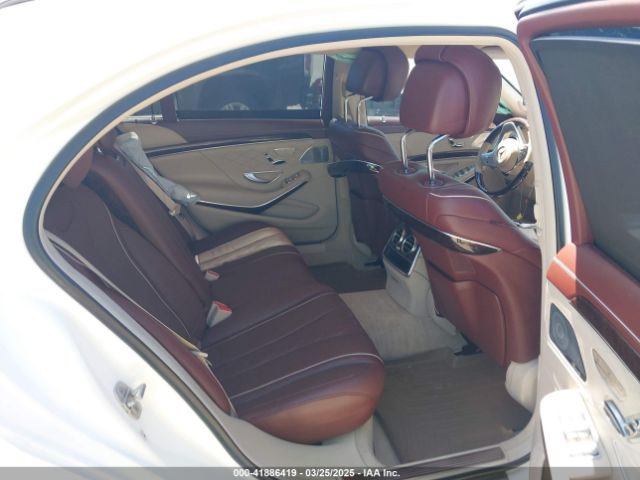 WDDUG8DB1JA369202 Mercedes-Benz S 560
