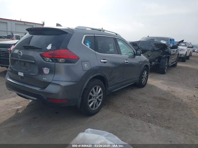 KNMAT2MT7HP568339 Nissan ROGUE SV