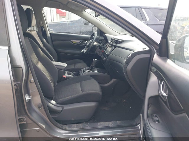 KNMAT2MT7HP568339 Nissan ROGUE SV