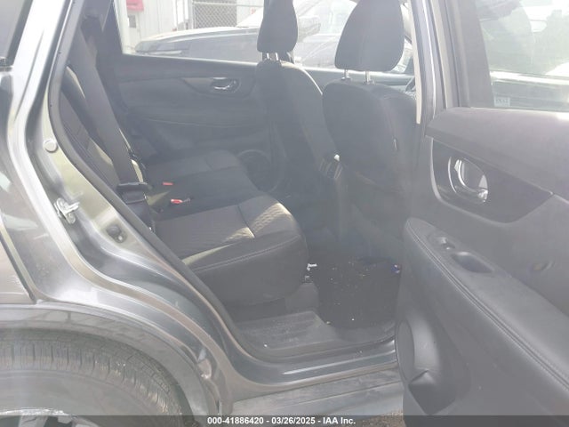 KNMAT2MT7HP568339 Nissan ROGUE SV