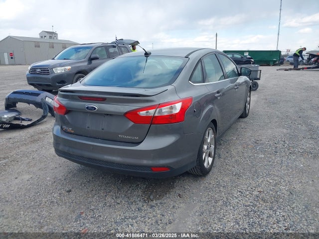 1FADP3J28EL215264 Ford Focus Titanium