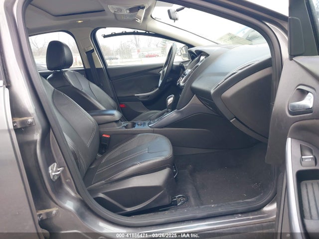 1FADP3J28EL215264 Ford Focus Titanium