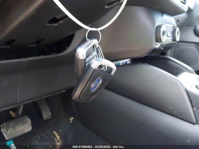 1FMCU9H63NUA34203 Ford ESCAPE SEL