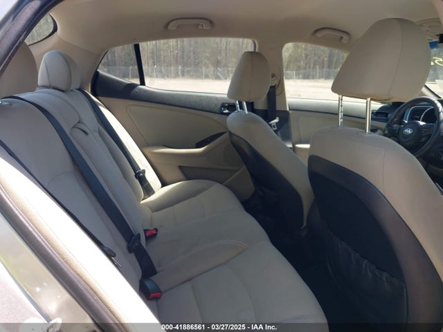 5XXGM4A70EG290655 KIA Optima Lx